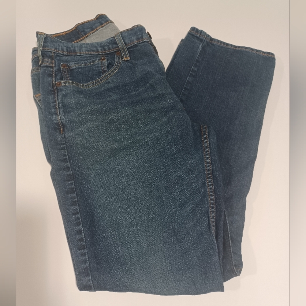 Levi's Slim Fit Men's Jeans in Medium Blue Denim